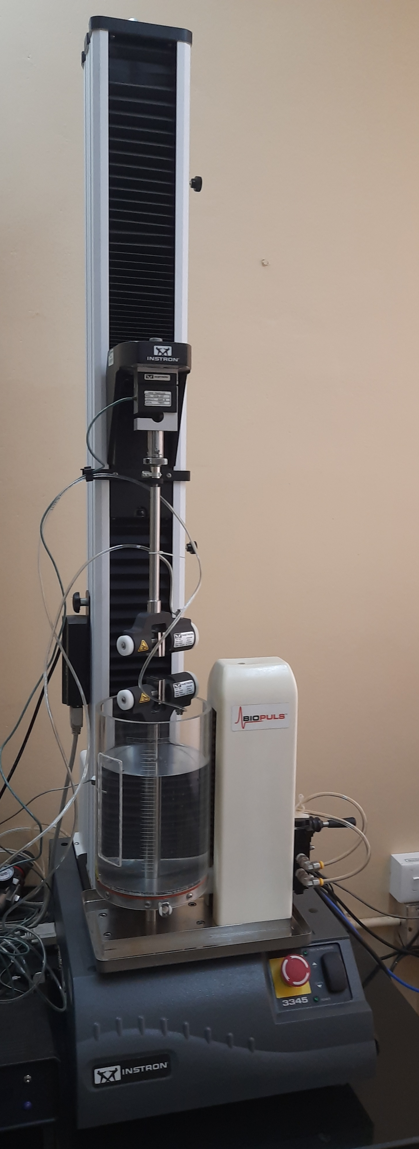 Universal Testing Machine (UTM) Equipped with BioPuls Bath